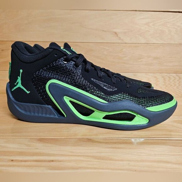 Nike Jordan Tatum 1 Size 10.5 Black Green Celtics Basketball Shoe DZ3324-003 - Picture 1 of 11